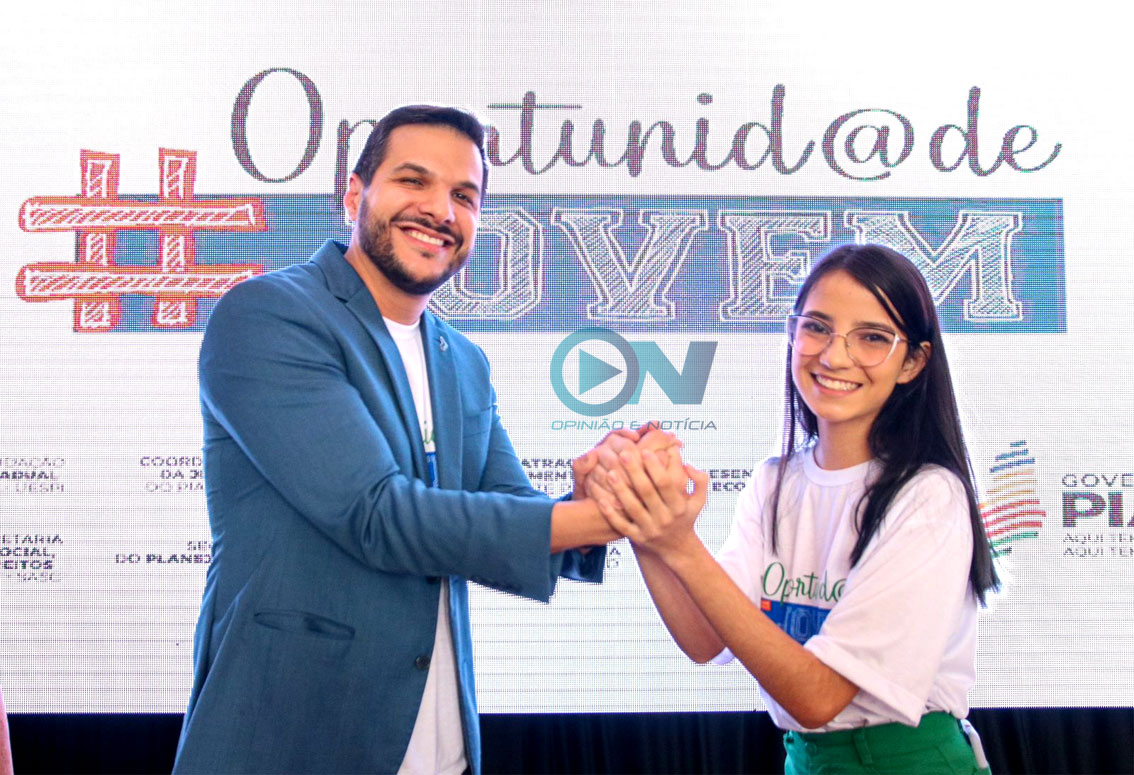 Mais de 2 mil estudantes piauienses recebem a 10ª parcela do Programa Oportunidade Jovem